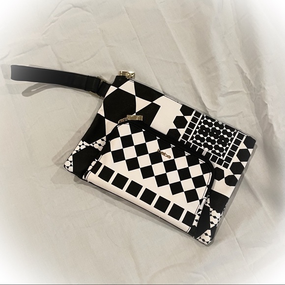 Bebe Black ‘n White Clutch/Wristlet - Picture 1 of 4